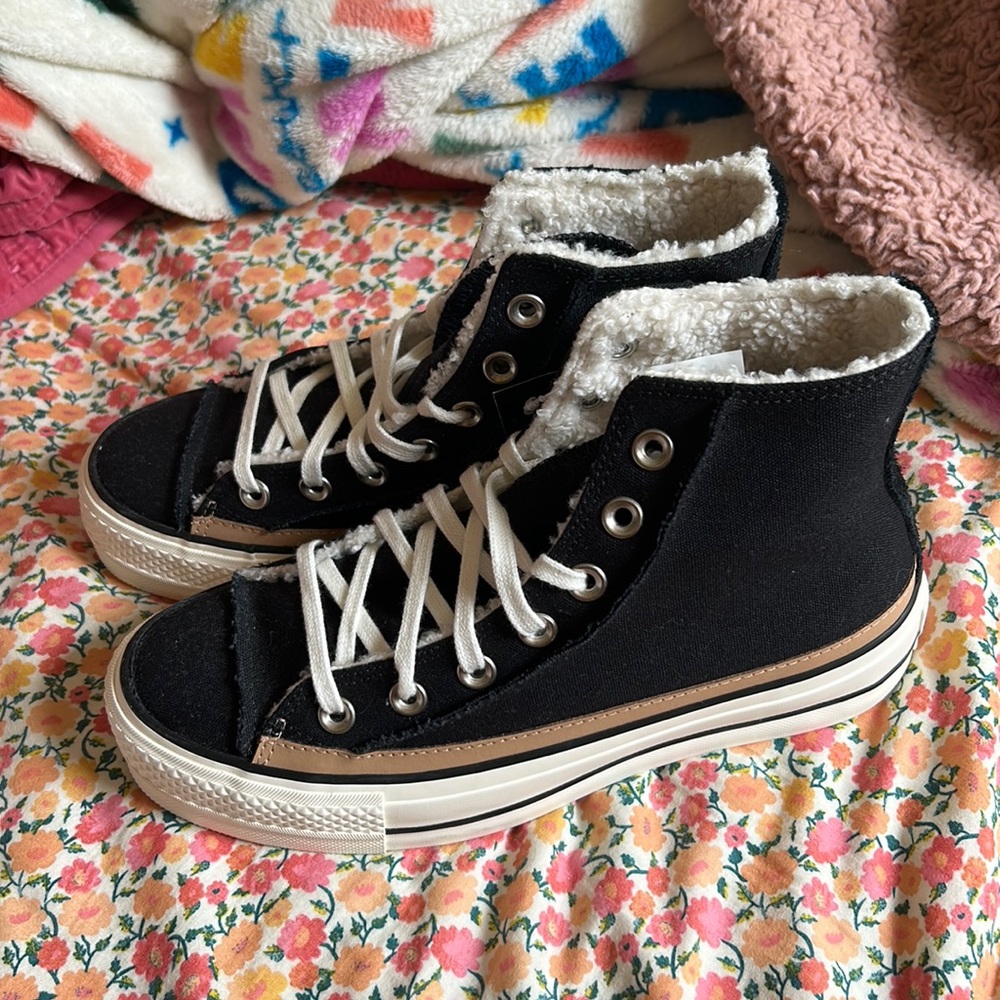 NWT Sherpa Black and Tan High Top Platform Converse